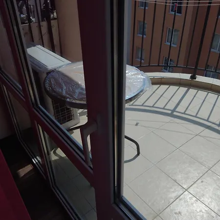 ред хаус Apartmán